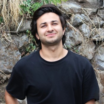 Versatile Actor | Ready for Modeling & Acting Projects"
